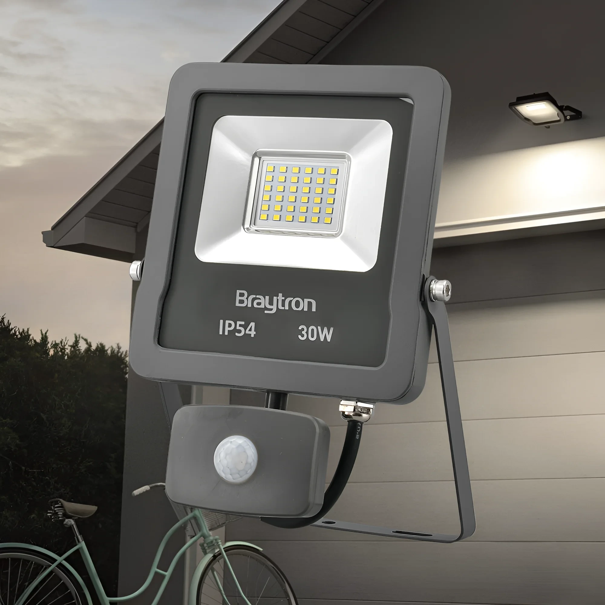 LED REFLEKTOR 30W SIVI 6500K IP65 SA SENZOROM — slika 2
